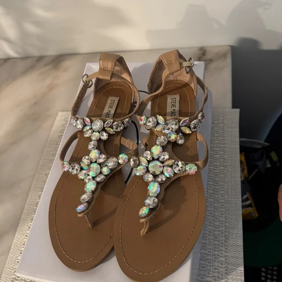 Shoes - Picture 3 of 3